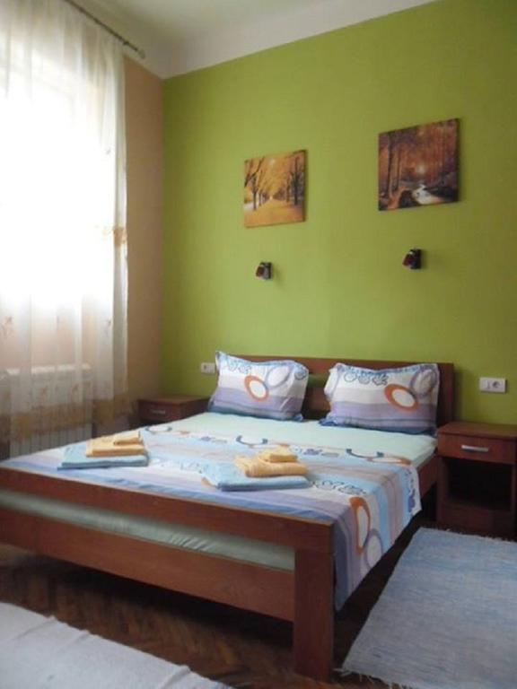 نوفي ساد Family Top Rooms Bela Lada Sobe الغرفة الصورة