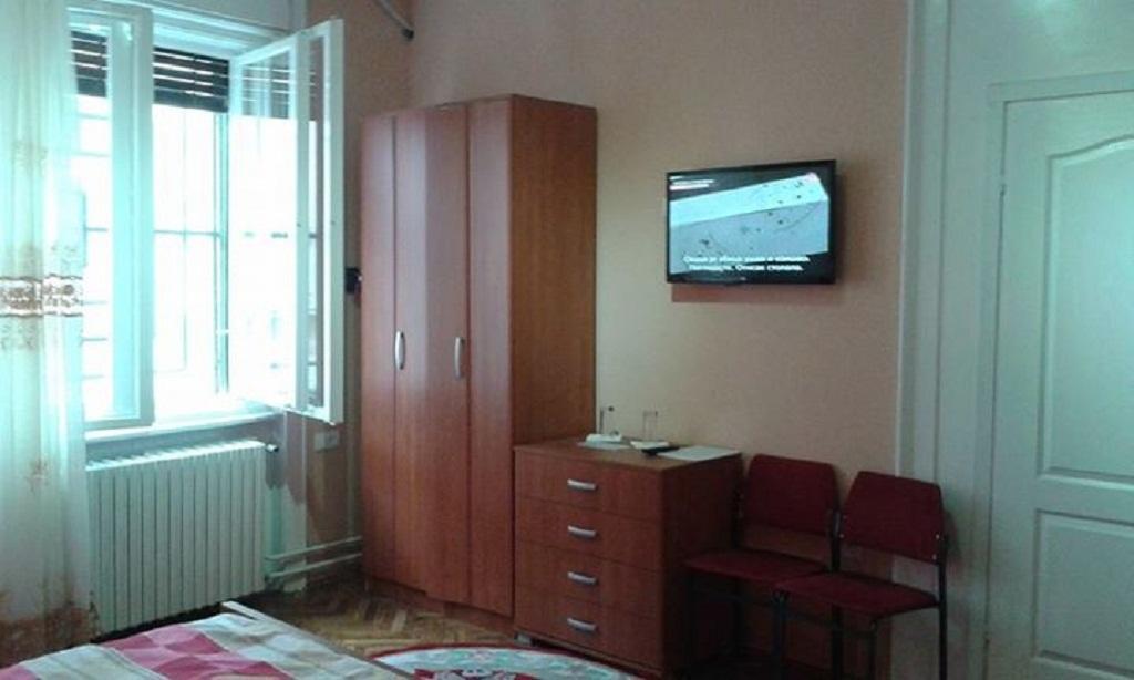نوفي ساد Family Top Rooms Bela Lada Sobe المظهر الخارجي الصورة