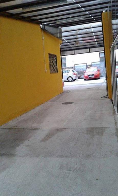 نوفي ساد Family Top Rooms Bela Lada Sobe المظهر الخارجي الصورة